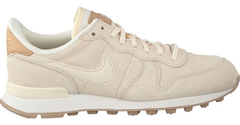 Beige Nike Sneakers voor dames online 